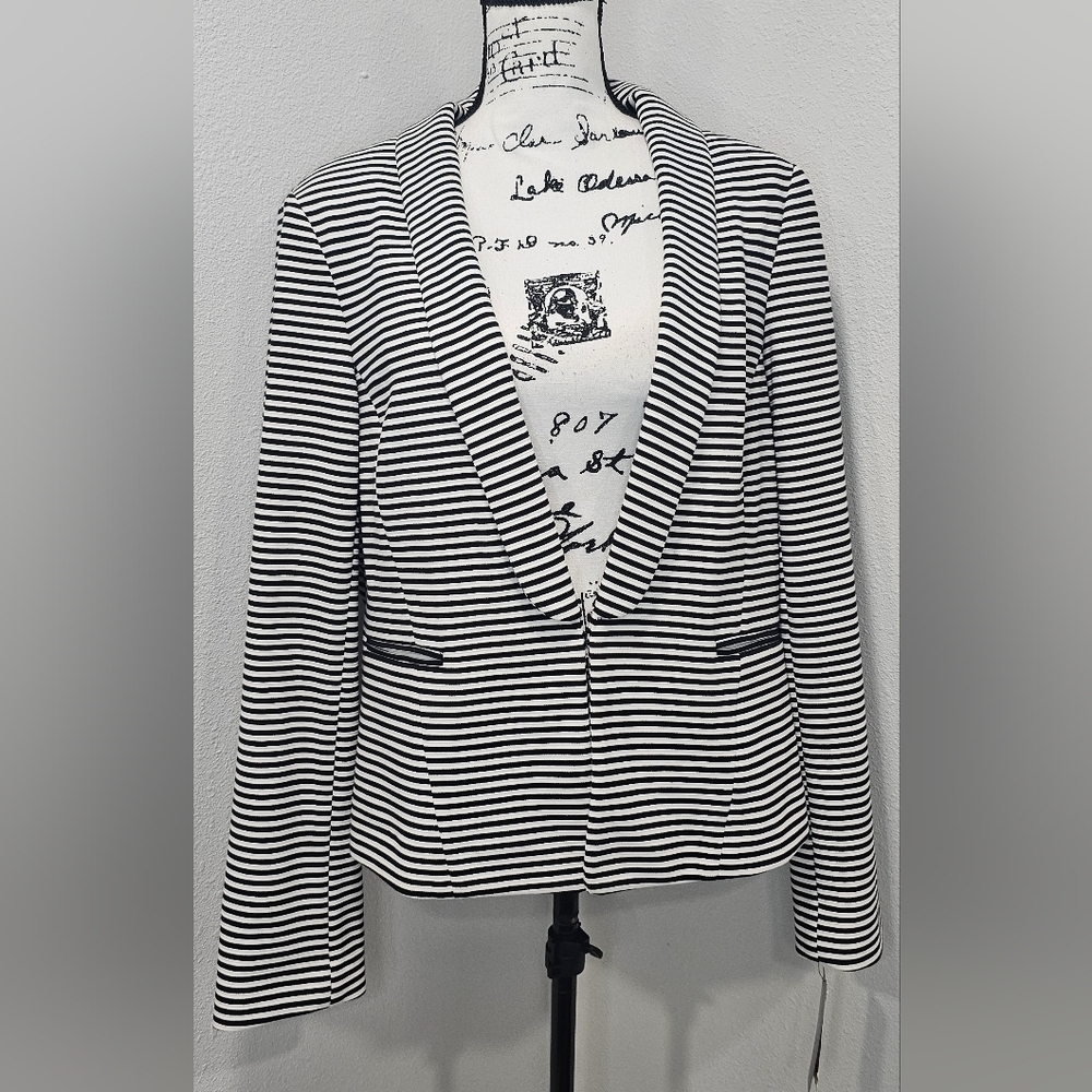 Bar III Long Sleeve Black and White Striped Blazer Size XL Business Casual NWT